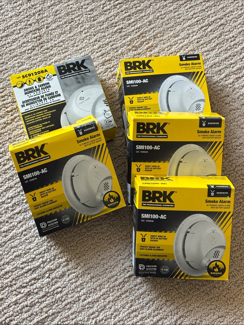 NEW - Set/4 BRK/mFirst Alert SM1100-AC Hardwired Smoke Alarm & 1 Smoke/CO2 Alarm